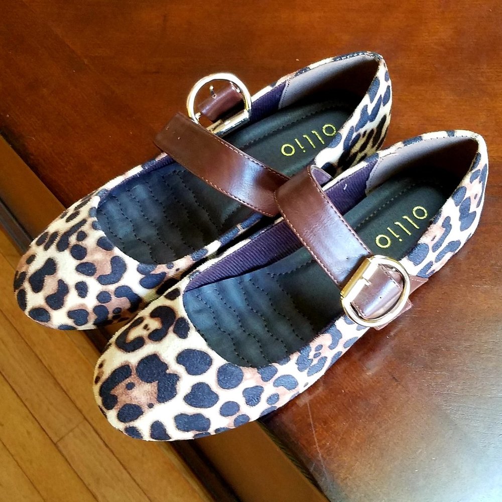 Ollio Mary Jane Belt Slip on flats